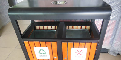 社區(qū)戶外鋼木分類(lèi)垃圾桶桶身細(xì)節(jié)圖