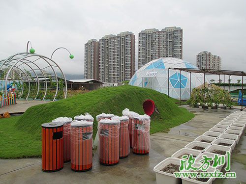 欣方圳鋼木垃圾桶，園林景區(qū)環(huán)境提升的好助手